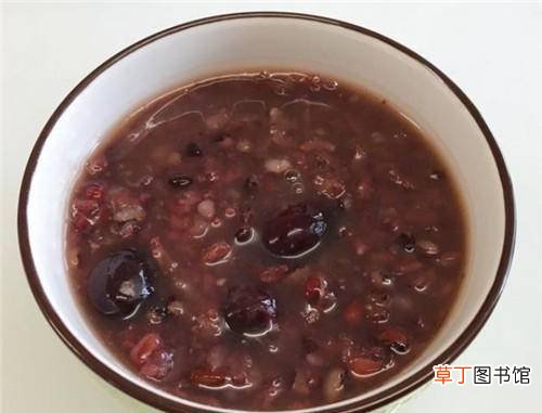 黑米“黑珍珠”和红豆一起煮，补血暖宫，脸色好，面若桃花