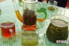 【绿茶】红茶和绿茶的区别，4种方法教你如何识别红茶和绿茶