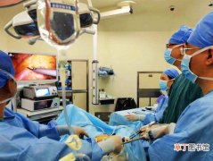 黑龙江省医院为75岁老人在腹腔镜下行直肠癌根治术