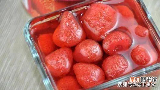 草莓罐头储藏一年都不会坏，挑选其中两种，好吃有营养