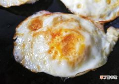美味的鸡蛋煎成饼，煮成白水蛋，营养美味挡都挡不住呢