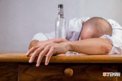 长期大量饮酒对身体有什么影响？