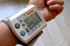 50岁以上，血压高到多少算升高？