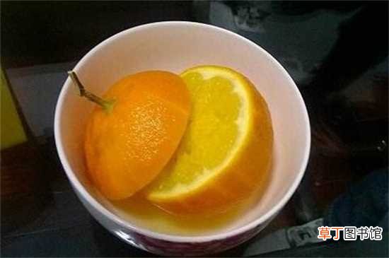 【高温】蒸橙子治咳嗽的做法，盐水浸泡高温蒸橙：蒸橙子治咳嗽的4个步骤做法 橙子的其它食用方法