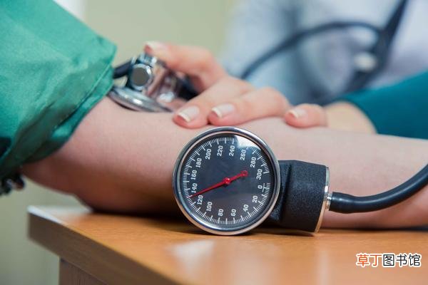 高血压患者服用降压药后 ， 可以停用药物吗？