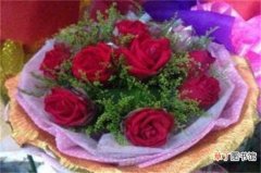 【玫瑰】8朵玫瑰代表什么意思，深深的歉意/感谢关怀扶持：8朵玫瑰代表深深的