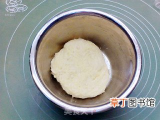 广式鸭润腊肠面包卷的做法步骤