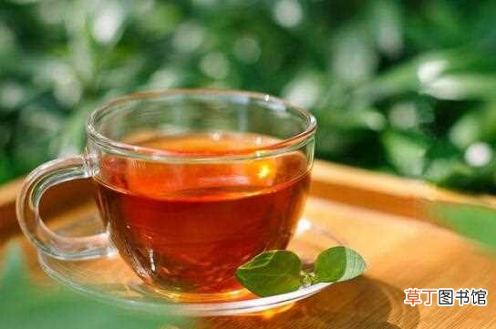 【功效】红茶的功效与作用禁忌，促进消化明目消炎但不能乱喝：喝红茶的功效 喝红茶的作用