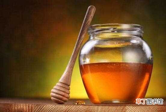 【多】早上空腹喝蜂蜜水好吗，原来这么多年你都做错了：早上空腹喝蜂蜜水不好 喝蜂蜜水的最佳时间
