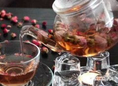 【玫瑰花】女生喝什么茶排毒养颜，玫瑰花茶既可美容又可预防皱纹：玫瑰花茶