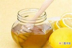 【冲泡】蜂蜜水怎么冲，冲泡水温最好在40～50℃左右：蜂蜜水用40～50℃的水温
