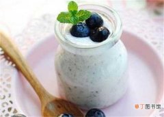 【吃】蓝莓牛奶能一起吃吗，不建议一起吃容易腹痛腹泻：蓝莓牛奶不建议一起