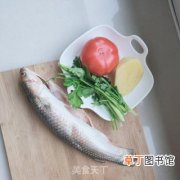 西红柿土豆烧梭鱼的做法步骤