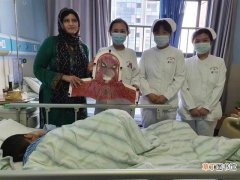 戴上医护绘制的“英雄面罩”6岁患儿勇敢接受放疗