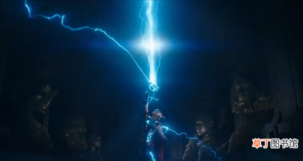 《雷神4》官方发布全新预告：索尔回顾过往经历