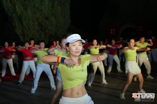 滨州炫动健身操队舞出健康活力