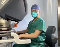 六旬患者右肾长满肿瘤，上海长征医院团队“直捣癌巢”全面扫雷