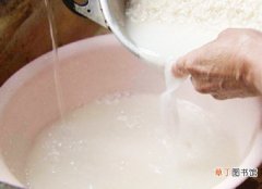 【发酵】淘米水怎么浇花：用淘米水浇花之前要先发酵