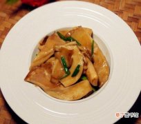 【吃】鲍鱼菇的做法：注意鲍鱼菇不能与胡萝卜同吃