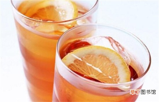【功效】柠檬茶的功效与作用，可促进消化保护心血管还能美白养颜