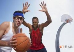 打篮球可以戴隐形眼镜吗