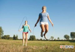 跳绳为什么可以减肥 跳绳瘦身要注意什么