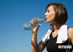 你每天到底需要喝多少水