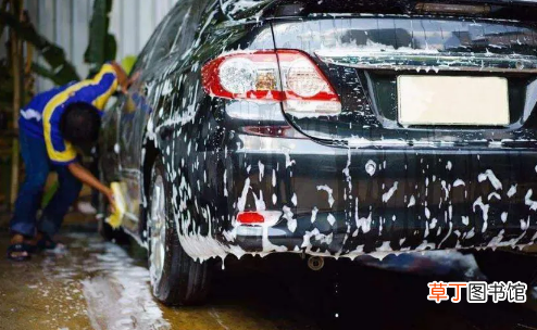 【车漆】洗衣液洗车会对车漆有影响吗?热天洗车对车漆有影响吗
