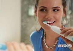 戴牙套可以用电动牙刷吗