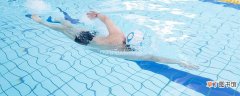 游泳对关节有损伤吗 什么泳姿不伤膝盖