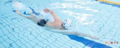 夏天游泳会增加湿气吗 游完泳后怎样防止湿气