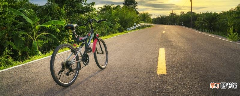 每天骑车60分钟一个月能减几斤 骑自行车减肥会伤膝盖吗
