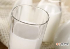 牛奶加热后为什么会有层皮 牛奶加热会损失营养吗