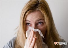 鼻子痒痛是什么原因 鼻子痒打喷嚏怎么缓解