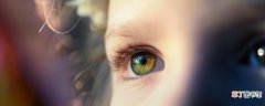 眼睛干涩是怎么引起的 眼睛干涩有哪些症状