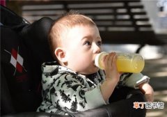 什么饮料不适合儿童喝 儿童可以喝碳酸饮料吗