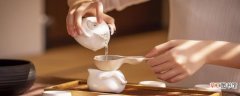 罗汉果陈皮泡水的功效与作用及禁忌 罗汉果陈皮泡水可以加蜂蜜吗