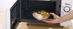为什么锡纸可以放烤箱不能放微波炉 微波炉加热用什么容器最好