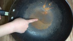 处理铁锅除锈的实用方法 锅锈怎么洗干净