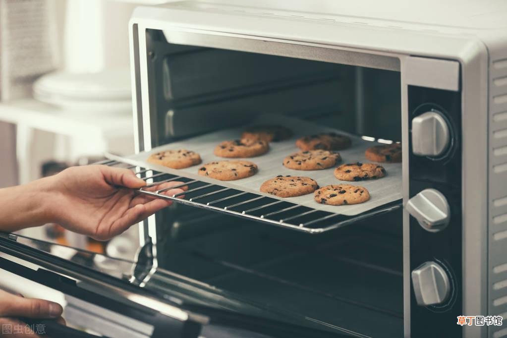 烤箱预热的操作方法 烤箱预热是不是空烤