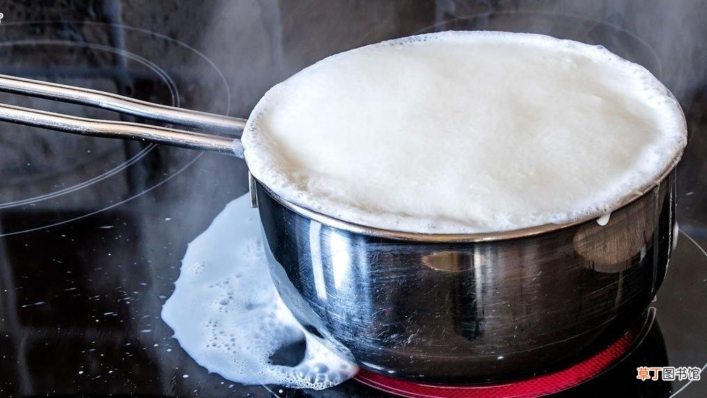 鲜牛奶加热除菌的正确方法 农村养的牛奶煮沸可以杀菌吗