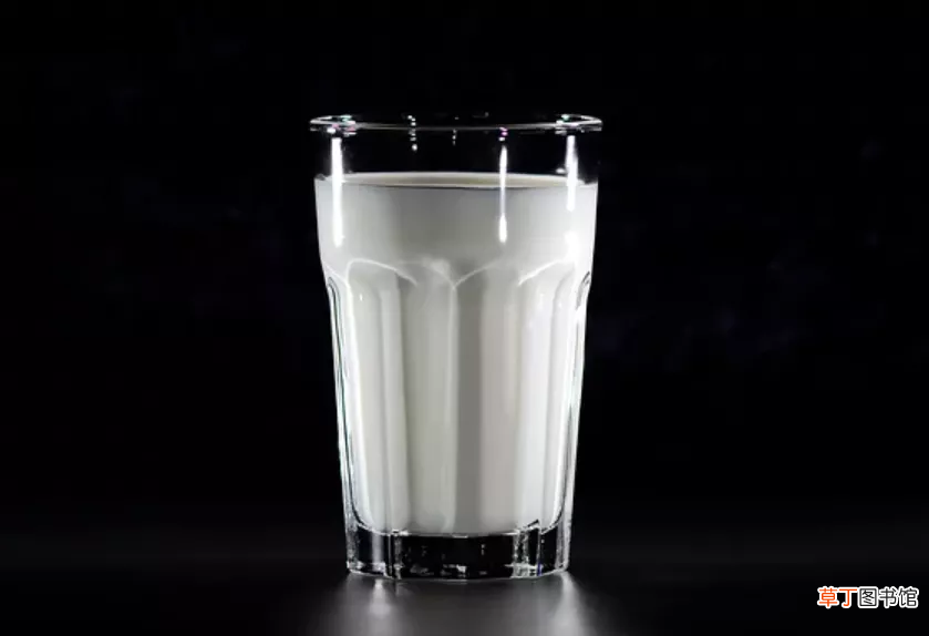 纯牛奶的保质期限 纯牛奶保质期一般多久