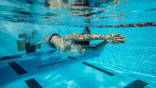 常见的游泳姿势 游泳的姿势有哪几种